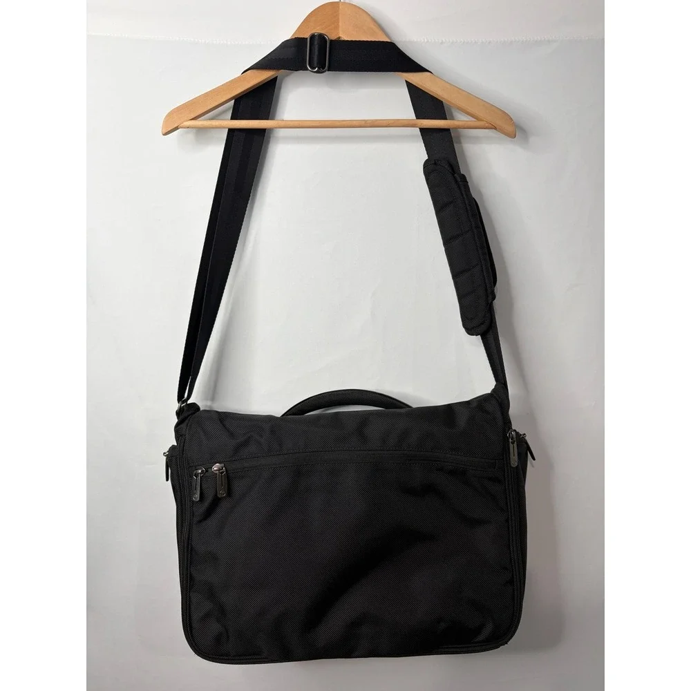 Tumi T-Tech Black Ballistic Nylon Laptop Computer Messenger Bag Crossbody Strap
